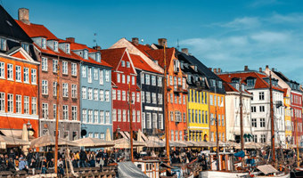 Copenhagen Grid Tile March 25
